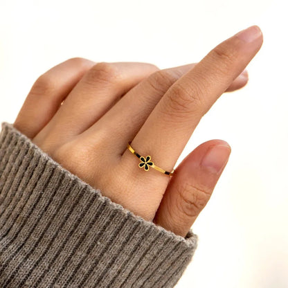 Minimalist Daisy Ring